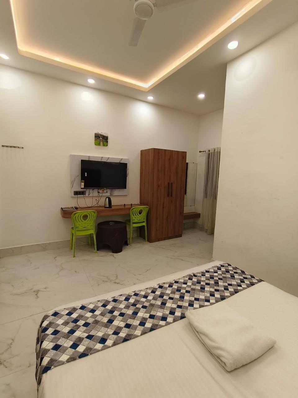 Hotel Modi Palace, Chanderi Mp Exteriör bild